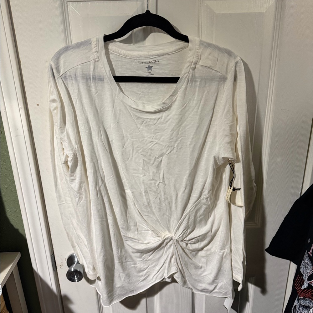 ❄️Vanilla Star Cream Long Sleeve Twist Top